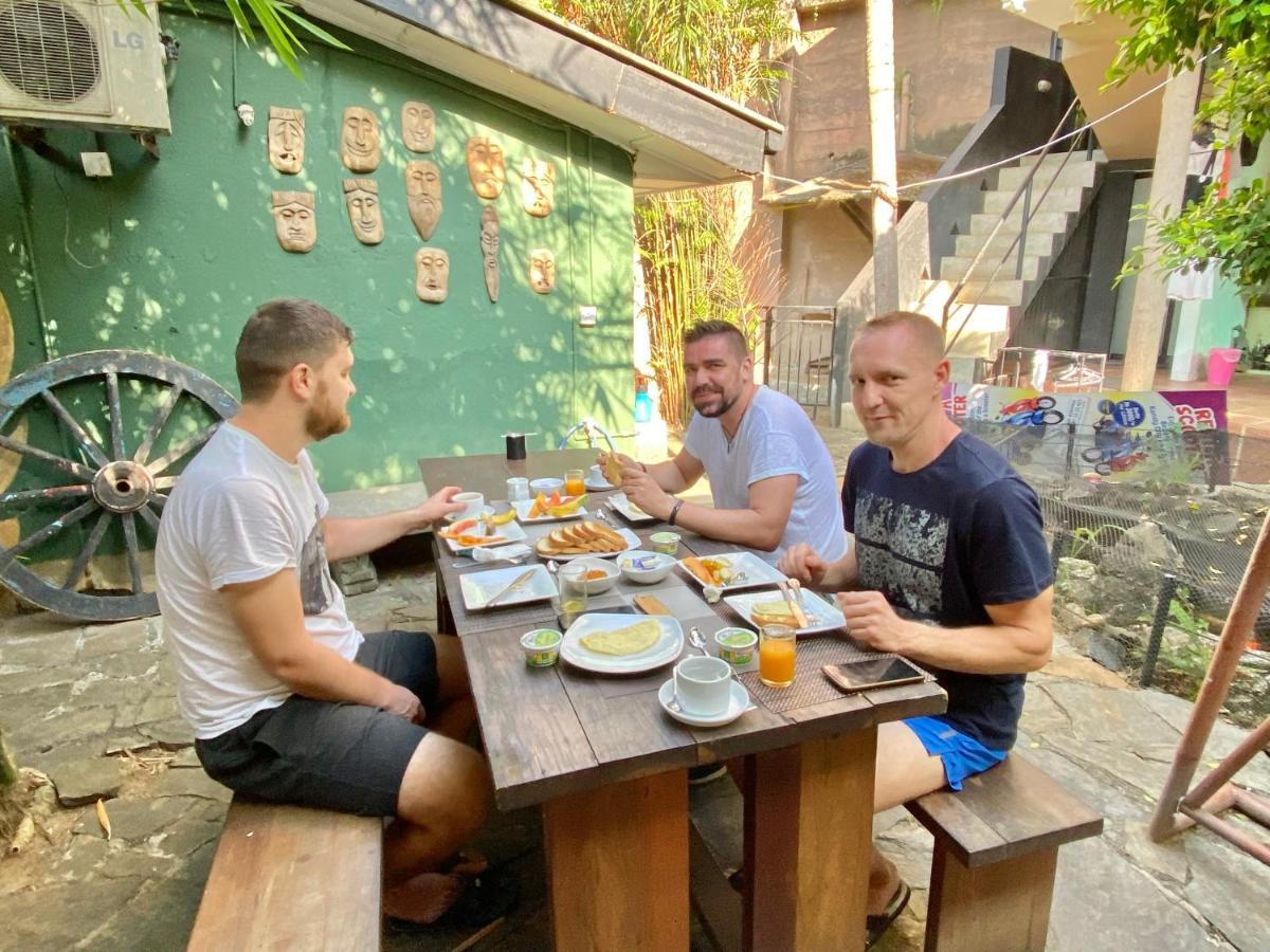 Settle Inn Tourist Lodge 캔디 외부 사진